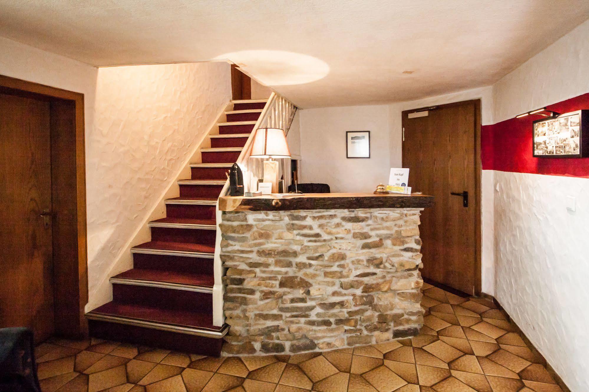 Hotel Restaurant Lindenhof Bad Laasphe Buitenkant foto